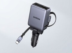 Il caricabatterie per auto di Ugreen trasforma una presa da 12 V in un hub di ricarica multipla.