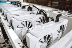 Le schede ZOTAC Gaming GeForce RTX 30 Series White Edition sono collegate, apparentemente pronte per il crypto mining. (Fonte immagine:@ZOTAC_USA)