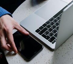 I legislatori del Colorado stanno cercando di introdurre controlli di età a livello di sistema operativo.