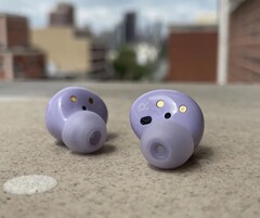 Le Galaxy Buds2 erano significativamente più economiche delle Galaxy Buds Pro. (Fonte: Mike Andronico/CNN)