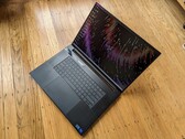 Recensione del portatile Razer Blade 18: Più piccolo di molti portatili gaming da 17 pollici