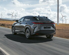 Il SUV elettrico Lexus RZ 450e del 2023 è stato ufficialmente rivelato in un lungo trailer di lancio (Immagine: Lexus)