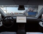 Una Tesla che guida autonomamente fino al parcheggio di Giga Berlin (Fonte: Tesla on X)