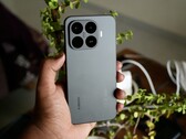 Ho testato il telefono ammiraglia di Xiaomi da 899 euro, e fa una concorrenza agguerrita a Samsung, Google e Motorola