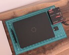 Il processo di produzione del Laptop 13 Pro lo rende più simile ai tradizionali notebook prosumer a conchiglia, come il Razer Blade