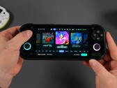 La console di gioco portatile Anbernic RG 55G1 è dotata di un display IPS da 5,5 pollici con risoluzione 1080p.