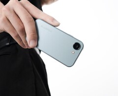 Bluefox NX1 è un piccolo smartphone da 4 pollici con Android 15, ora ordinabile a livello globale. (Fonte: Bluefox)