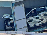 Il Cybertruck di Tesla è sbarcato in Nuova Zelanda per i test in condizioni climatiche fredde e forse ci ha dato una sbirciatina al suo ampio bagagliaio e all'insolito design del coperchio. (Fonte: Cybertruck Owners Club)