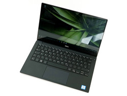 Recensione: Dell XPS 13 9360. Modello di test fornito da Notebooksbilliger.