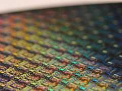 La concept art evoca il design dei chip degli smartphone, ponendo le basi per la rivalità MediaTek vs. Qualcomm (Fonte: Unsplash / Laura Ockel)