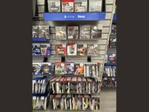 Una corsia di GameStop piena di giochi per PS3 in formato fisico