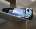 È improbabile che il Valve Steam Deck 2, il successore dello Steam Deck qui raffigurato, venga lanciato nel 2027.