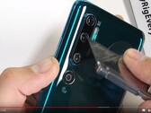 JerryRigEverything alle prese con il gruppo fotografico di Mi Note 10