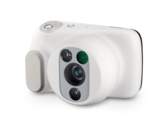 La Colpocamera Casio DZ-C100 (nella foto) cattura tre tipi di immagini ad alta definizione: normali, con filtro verde e polarizzate. (Fonte: Casio)