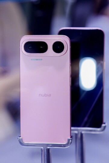 Il NaviX Ultra in rosa.