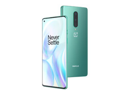 OnePlus 8, uno dei dispositivi affetti