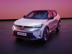 La rinnovata Renault Scenic E-Tech presenta caratteristiche nuove e migliorate. (Fonte: Renault)