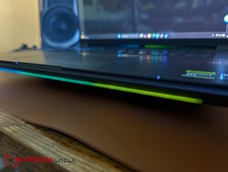 1 striscia LED nella parte anteriore
