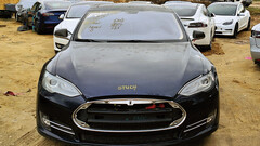 Gli assicuratori Tesla possono cancellare l&#039;intero EV per un lieve danno alla batteria