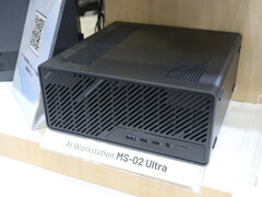 Il Minisforum MS-02 Ultra racchiude molto nel suo alloggiamento relativamente compatto. (Fonte: PC Watch)