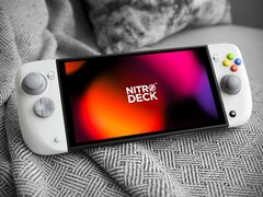 Il CRKD Nitro Deck 2 sostituisce i Joy-Con del Nintendo Switch 2/Switch.