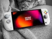 Il CRKD Nitro Deck 2 sostituisce i Joy-Con del Nintendo Switch 2/Switch.