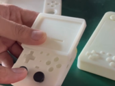 Il design di prova di MagicX XU Mini 2 rivela un layout verticale per il palmare. (Fonte: Retro Handhelds)