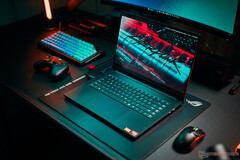 Il Razer Blade 16 2025 sarà disponibile nel corso dell'anno in una configurazione con RTX 5060. 