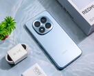 Il Redmi Note 15 Pro Plus nella sua colorazione Azure Blue. (Fonte: Xiaomi)