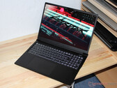 Recensione dell'XMG Pro 16 Studio (Mid 23): Il portatile RTX 4070 per gamers e creators