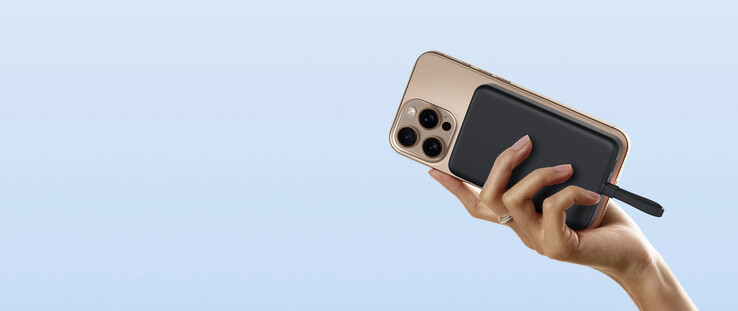 La Xiaomi 33W Magnetic Power Bank 10000 con cavo integrato. (Fonte immagine: Xiaomi)