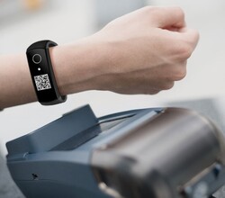 C'è una versione NFC dell'Honor Band 5, ma supporta solo Alipay.