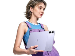 L’Xpad 30 Pro è disponibile in tre varianti di colore. Nella foto: un’immagine promozionale della variante di colore viola.