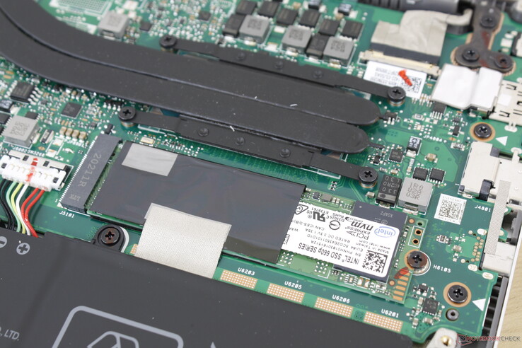 Singolo slot M.2 2280 PCIe 3.0 x2 senza opzioni secondarie