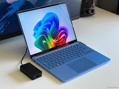 Un noto leaker dell'universo Windows ha fornito alcuni dettagli chiave sulla linea Surface prevista da Microsoft nel 2025. (Fonte: Notebookcheck).