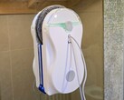 Test del robot lavavetri Hutt 10: Finestre, specchi, porte