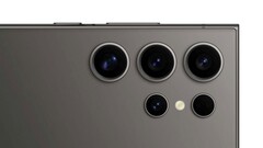 Secondo il leaker Ice Universe, la fotocamera del Samsung Galaxy S24 Ultra offrirà finalmente l&#039;opzione video 4K120 conosciuta dai flagship Sony Xperia. (Immagine via Walmart, modificata)
