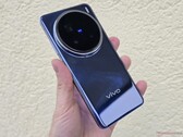 Il Vivo X200 FE sarà alimentato da un SoC MediaTek di ultima generazione, a differenza del Vivo X200 Pro raffigurato qui (fonte: Notebookcheck)