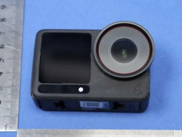 Un'immagine di un prototipo di DJI Osmo Action 6 che la FCC ha pubblicato a febbraio. (Fonte: FCC)