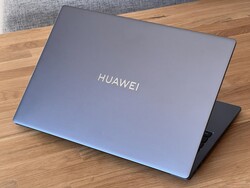 Recensione: Huawei MateBook D 16 2024. Il dispositivo per la recensione è stato fornito da Huawei Germania.