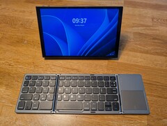 Sulla carta, Legion Go potrebbe riempire bene una nicchia tra lavoro e gioco, ma alla fine fallisce in entrambe le cose (Fonte: Notebookcheck)