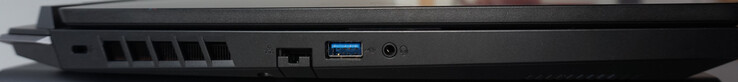 Porte a sinistra: Blocco Kensington, LAN (1 Gbit/s), USB-A (5 Gbit/s), cuffie