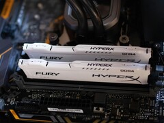 Moduli RAM HyperX Fury DDR4 installati su una scheda madre (Fonte immagine: Athena Sandrini/Pexels)