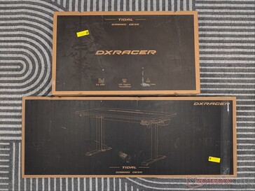 Due delle tre scatole in cui viene spedito il DXRACER Tidal.