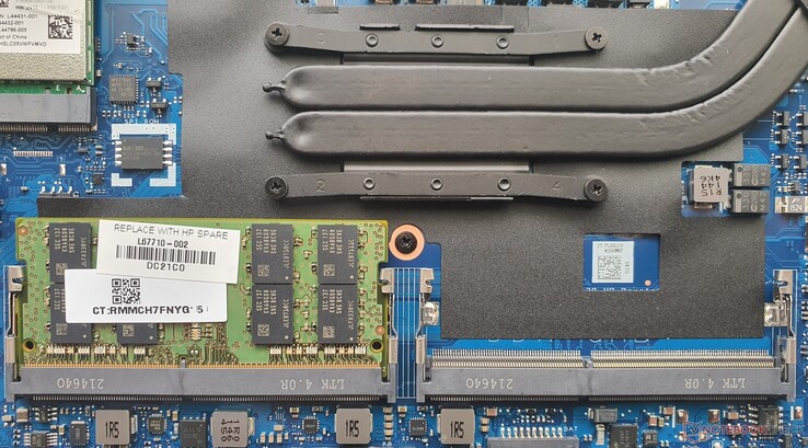 1x modulo RAM da 16 GB in modalità a canale singolo