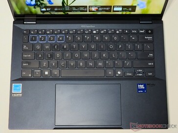 La tastiera e il touchpad offrono una buona tattilità