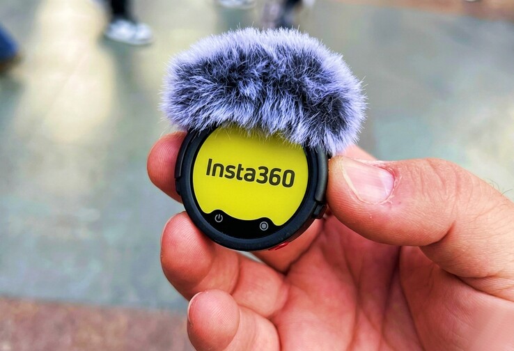 Insta360 Mic Pro ha un... display.