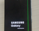 Una delle unità Galaxy S24 Ultra segnalate con il problema della linea verde verticale. (Fonte: u/Independent-Bet-4916)