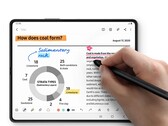 Niente slot S-Pen per lo Z Fold4, a quanto pare. (Fonte: Samsung)