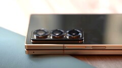 Un leaker fornisce nuovi indizi sulle caratteristiche di Galaxy Z Fold7 e Galaxy Z Flip7. Questa foto mostra l'attuale Samsung Special Edition. (Fonte: Ben's Gadget Reviews)